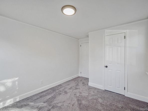 25 Oxford Drive, Freeport NY 11520