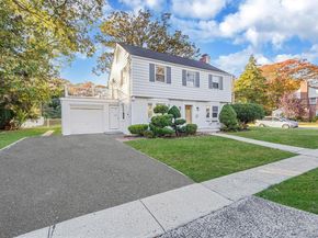 25 Oxford Drive, Freeport NY 11520