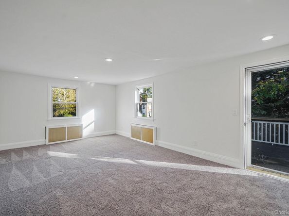 25 Oxford Drive, Freeport NY 11520