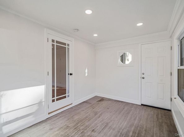 25 Oxford Drive, Freeport NY 11520