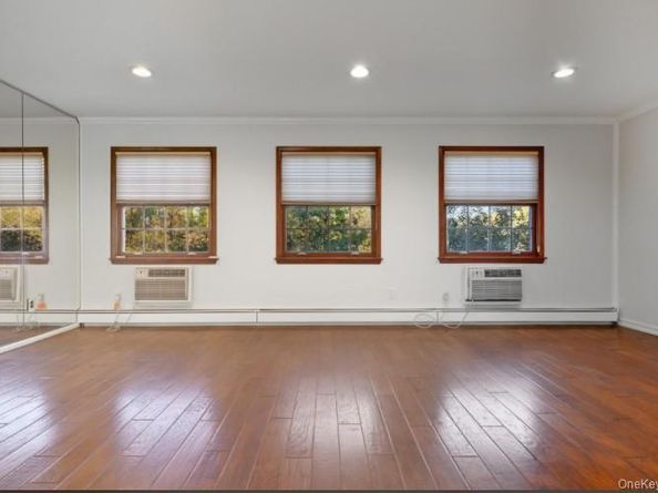 14-14 Bonnie, Bayside NY 11360