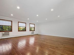 14-14 Bonnie, Bayside NY 11360