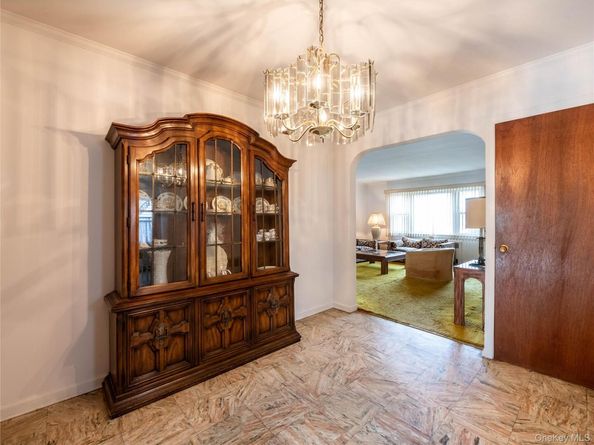 556 Jackson Street, Baldwin NY 11510