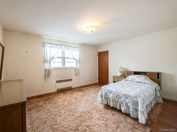 556 Jackson Street, Baldwin NY 11510