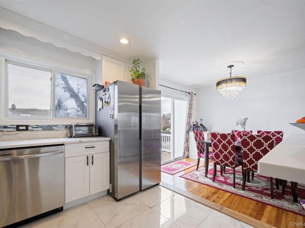 3 Ozone Place, Massapequa NY 11758