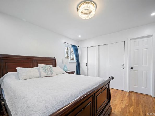 3 Ozone Place, Massapequa NY 11758