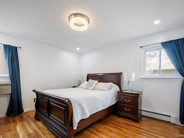 3 Ozone Place, Massapequa NY 11758