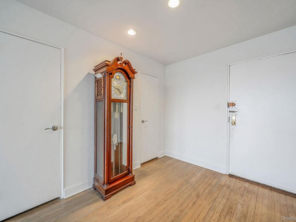 23-20 Bell Boulevard 6J, Bayside NY 11360