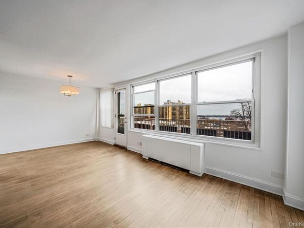 23-20 Bell Boulevard 6J, Bayside NY 11360