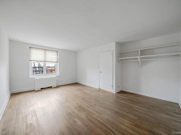 23-20 Bell Boulevard 6J, Bayside NY 11360