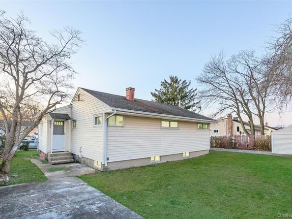 201 Hilltop Drive, Brentwood NY 11717