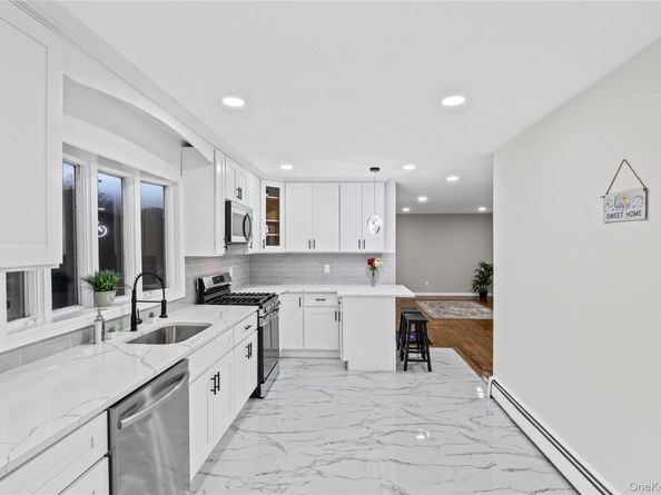 201 Hilltop Drive, Brentwood NY 11717