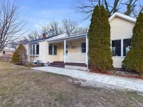 115 Clinton Avenue, Patchogue NY 11772