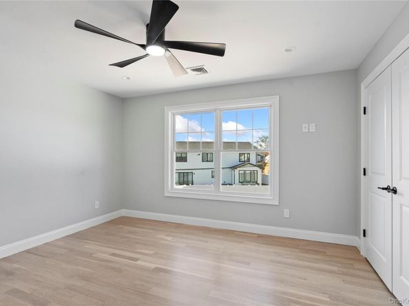 30 Virginia Road, Syosset NY 11791