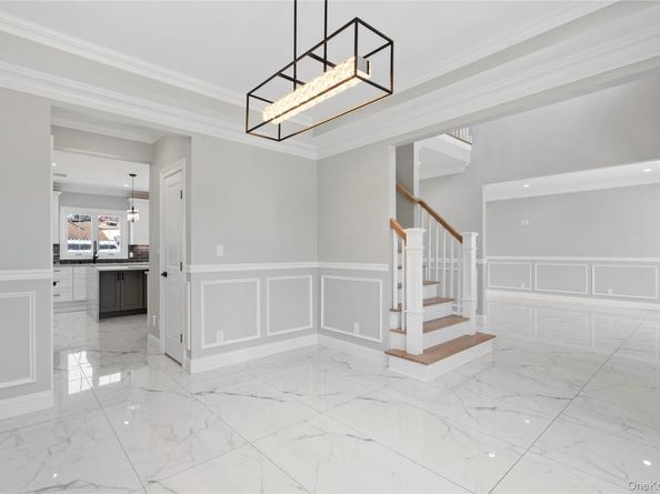 30 Virginia Road, Syosset NY 11791