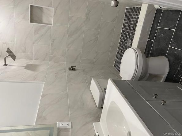 249 Claywood, Brentwood NY 11717