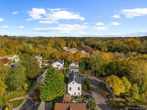 9 Hillside Avenue, Glen Head NY 11545