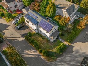 9 Hillside Avenue, Glen Head NY 11545