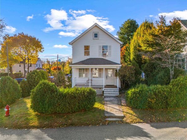 9 Hillside Avenue, Glen Head NY 11545