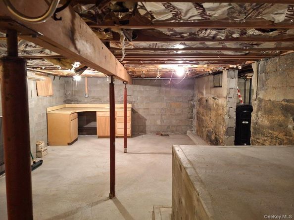 297 Clarice Boulevard, Holbrook NY 11741