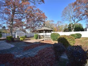 297 Clarice Boulevard, Holbrook NY 11741