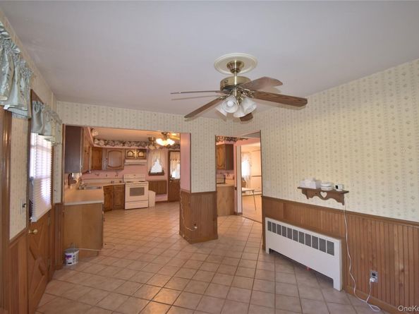 297 Clarice Boulevard, Holbrook NY 11741