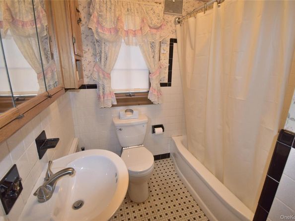 297 Clarice Boulevard, Holbrook NY 11741