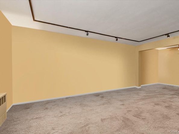 80-35 Springfield Blvd 4F, Oakland Gardens NY 11364