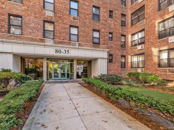 80-35 Springfield Blvd 4F, Oakland Gardens NY 11364