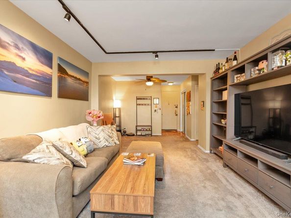 80-35 Springfield Blvd 4F, Oakland Gardens NY 11364