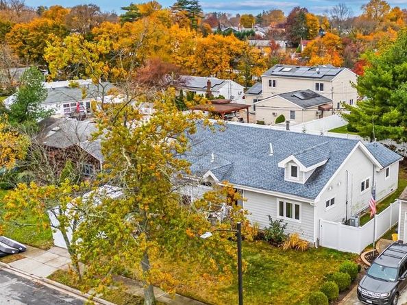 5 Terry Lane, Plainview NY 11803