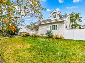 5 Terry Lane, Plainview NY 11803