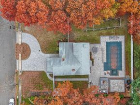 7 Sweet Briar Path, Lake Grove NY 11755