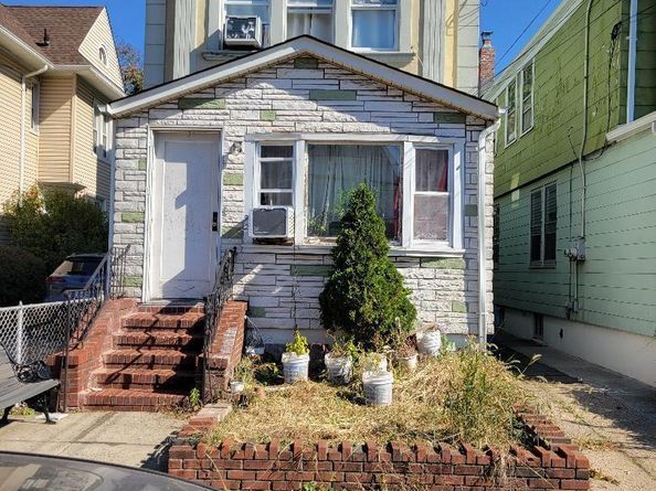 9429 114th Street, Richmond Hill NY 11419