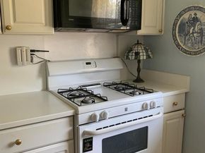 48 Dehaven 2E, Yonkers NY 10703