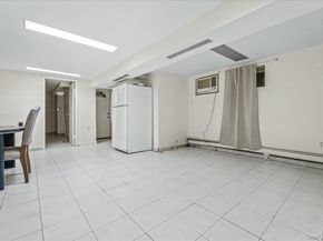 150-02 78th Road, Flushing NY 11367