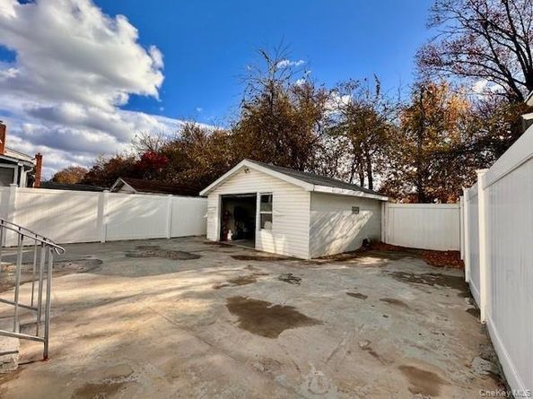 16934 144th Road, Jamaica NY 11434