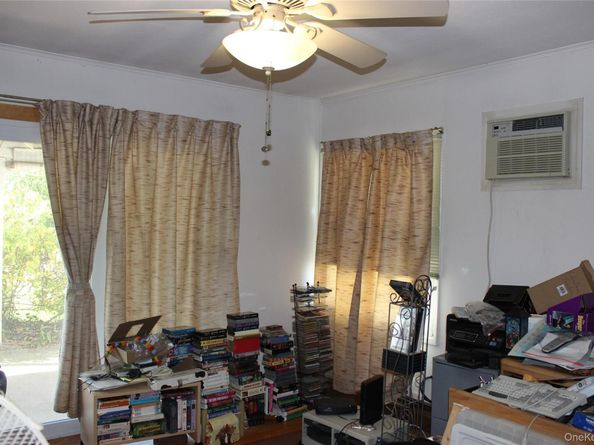 248 Twin Lane E, Wantagh NY 11793