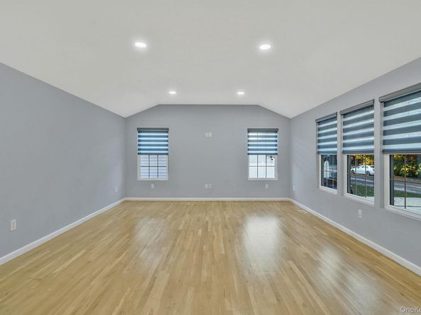 20 Pell Avenue, North Babylon NY 11703