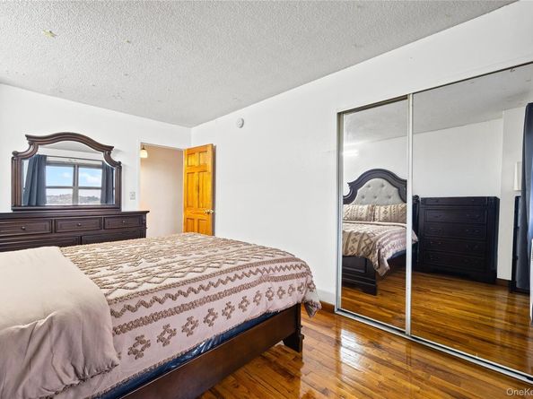 3410 de reimer Avenue 12D, Bronx NY 10475