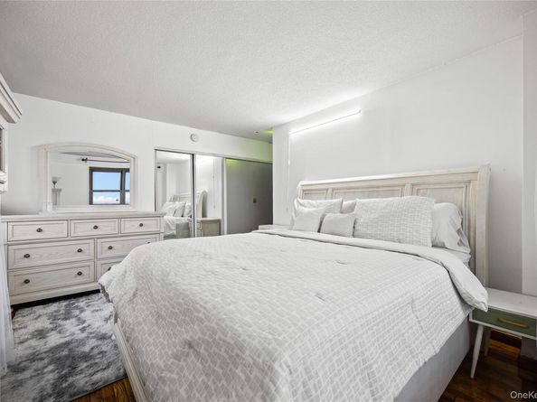 3410 de reimer Avenue 12D, Bronx NY 10475