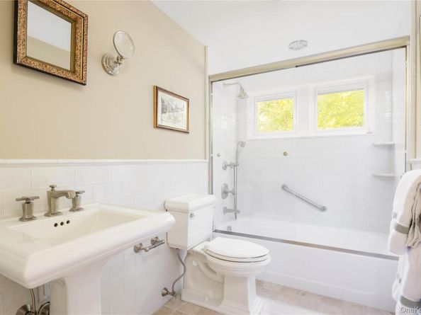 137 Linden Farms Road, Locust Valley NY 11560