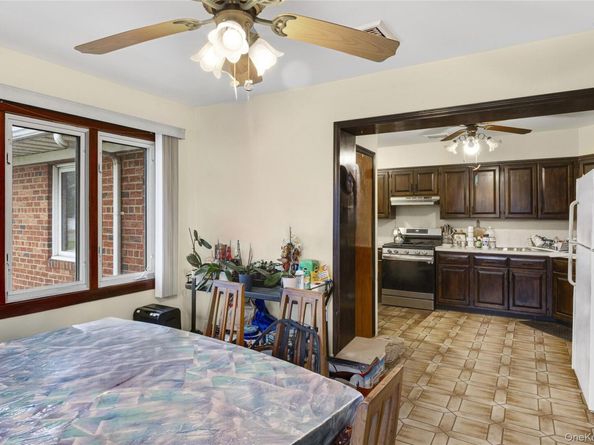 168A N Oak Street, Massapequa NY 11758