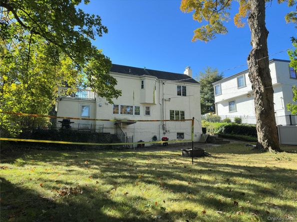 167 Old Mill Road, Manhasset NY 11030