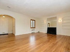 167 Old Mill Road, Manhasset NY 11030