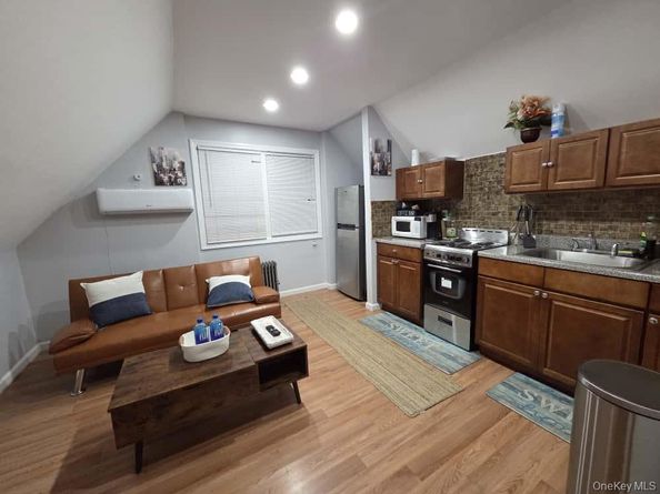 11418 238th Street, Elmont NY 11003