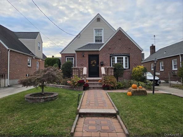 11418 238th Street, Elmont NY 11003