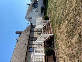 18 Hitchcock Lane, Farmingdale NY 11735