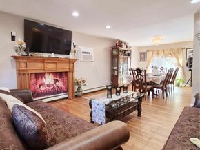 40 Pauls Path, Coram NY 11727