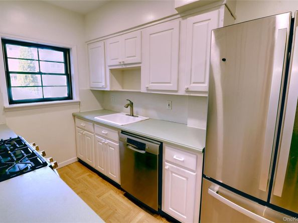 6356 78th Street, Middle Village NY 11379